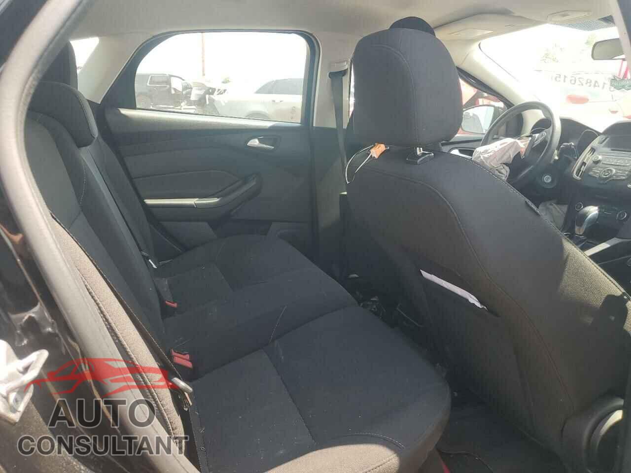 FORD FOCUS 2017 - 1FADP3K24HL204054