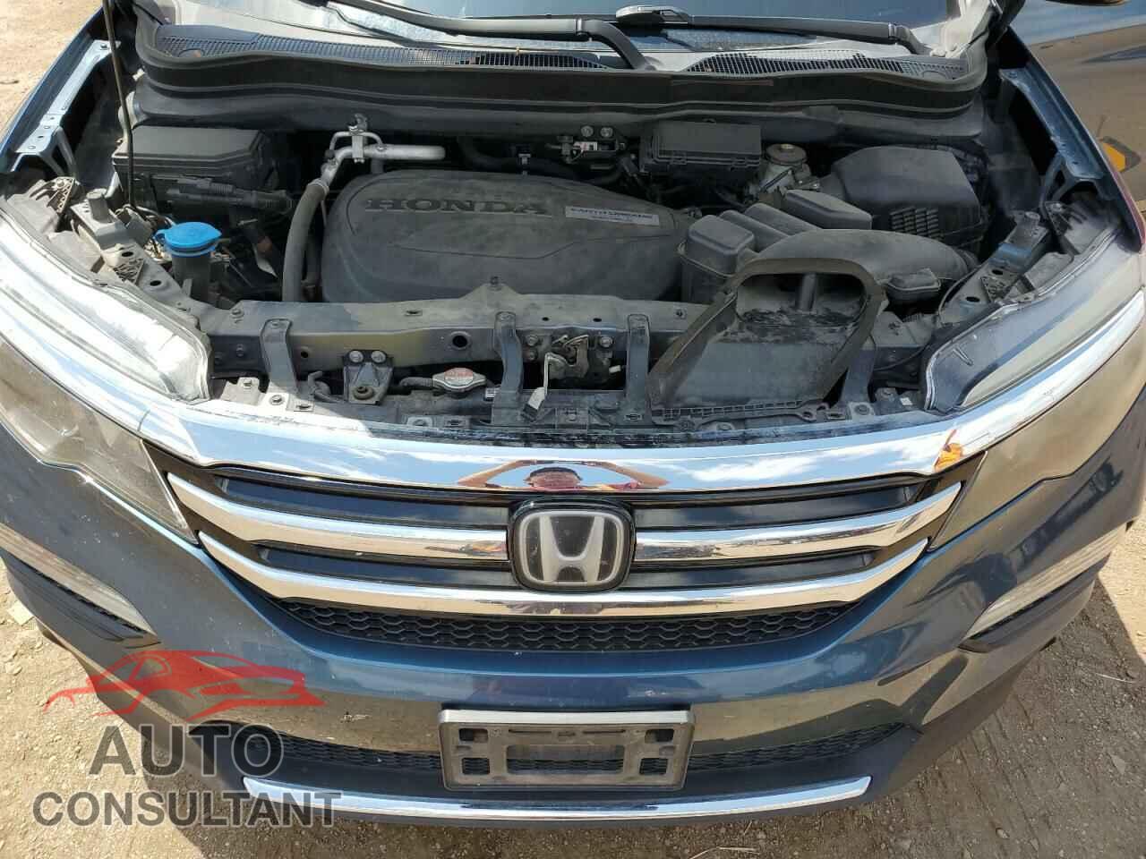 HONDA PILOT 2017 - 5FNYF6H02HB071853
