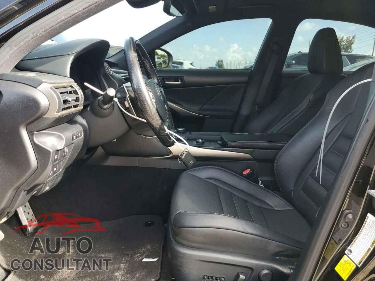 LEXUS IS 2020 - JTHGA1D20L5101199