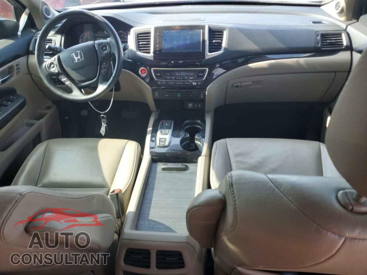 HONDA PILOT 2017 - 5FNYF6H99HB004116
