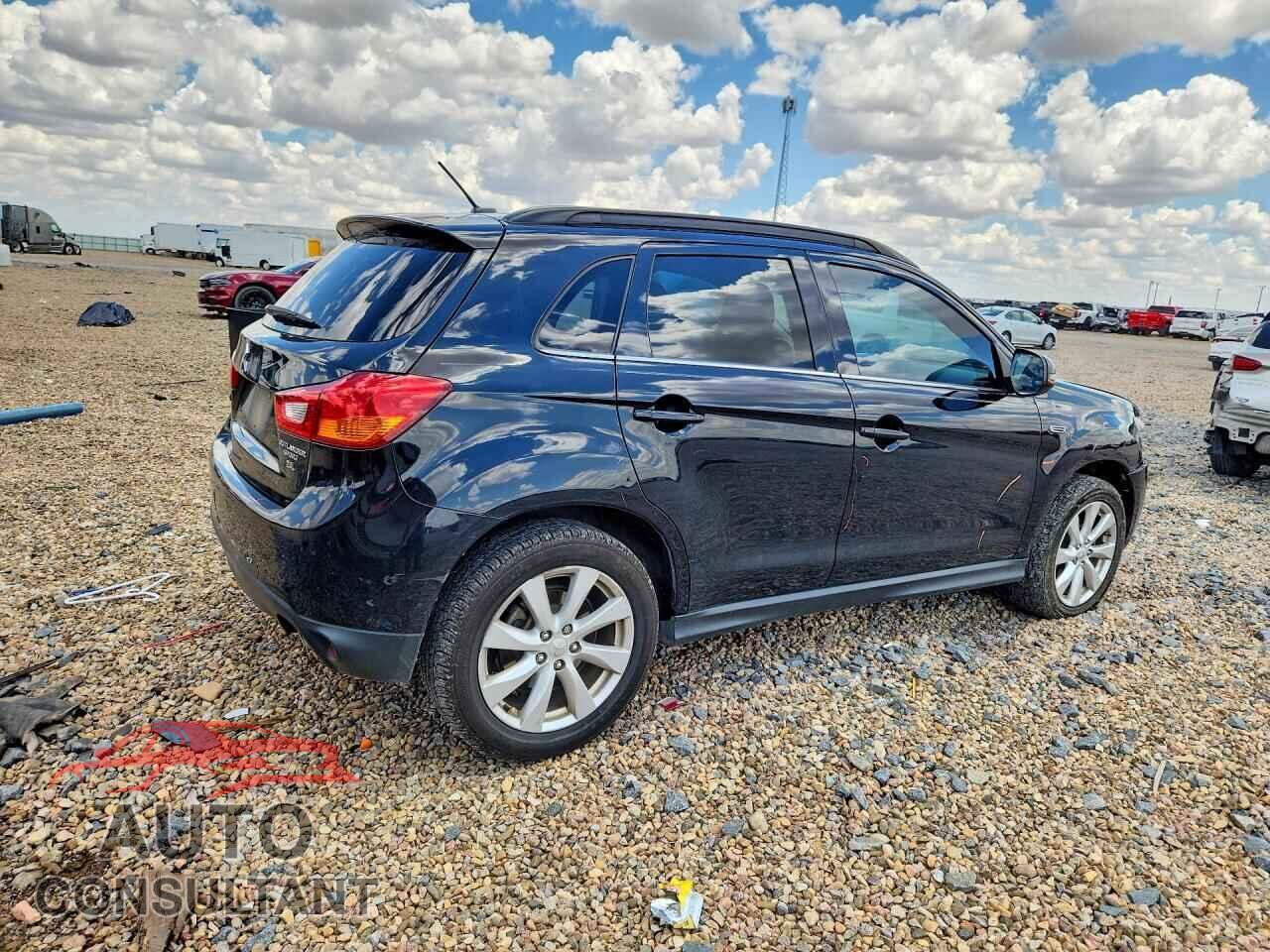 MITSUBISHI OUTLANDER 2015 - 4A4AP4AW2FE035072
