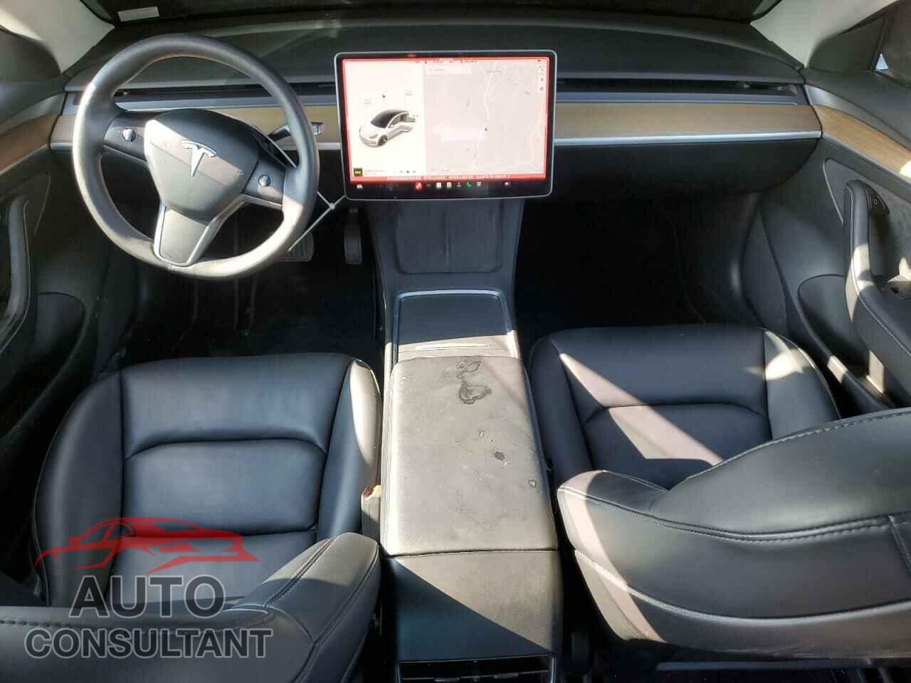 TESLA MODEL 3 2021 - 5YJ3E1EB2MF984189