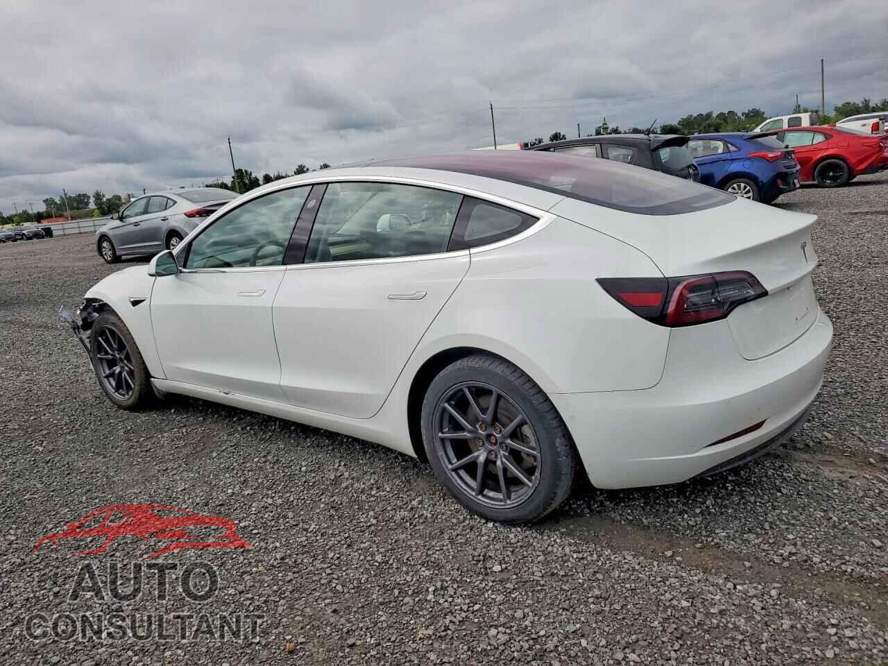 TESLA MODEL 3 2018 - 5YJ3E1EA1JF027975