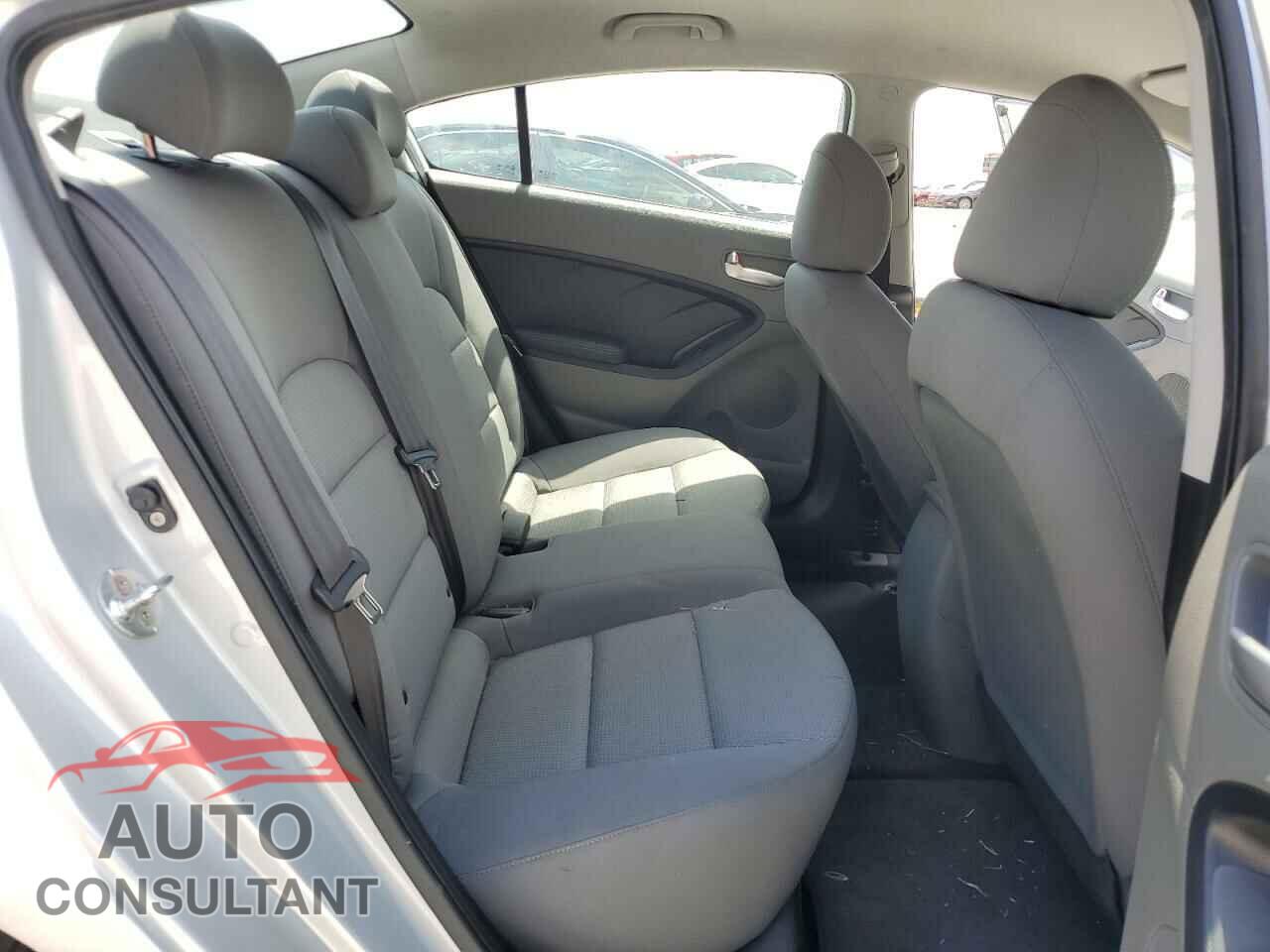 KIA FORTE 2017 - 3KPFK4A76HE050122