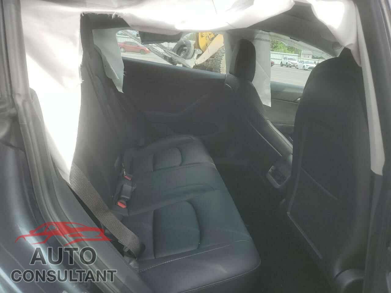TESLA MODEL 3 2022 - 5YJ3E1EA3NF331539