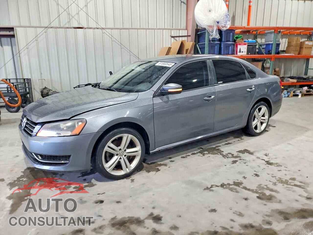 VOLKSWAGEN PASSAT 2013 - 1VWAP7A34DC047339