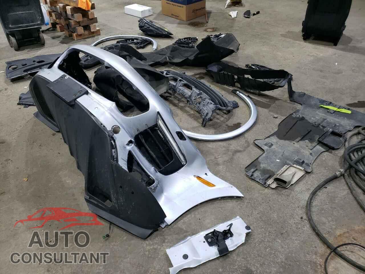 PORSCHE CAYENNE 2017 - WP1AA2A25HKA80519