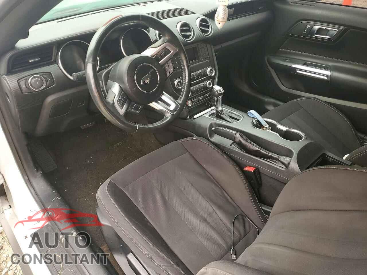 FORD MUSTANG 2019 - 1FA6P8TH3K5105634