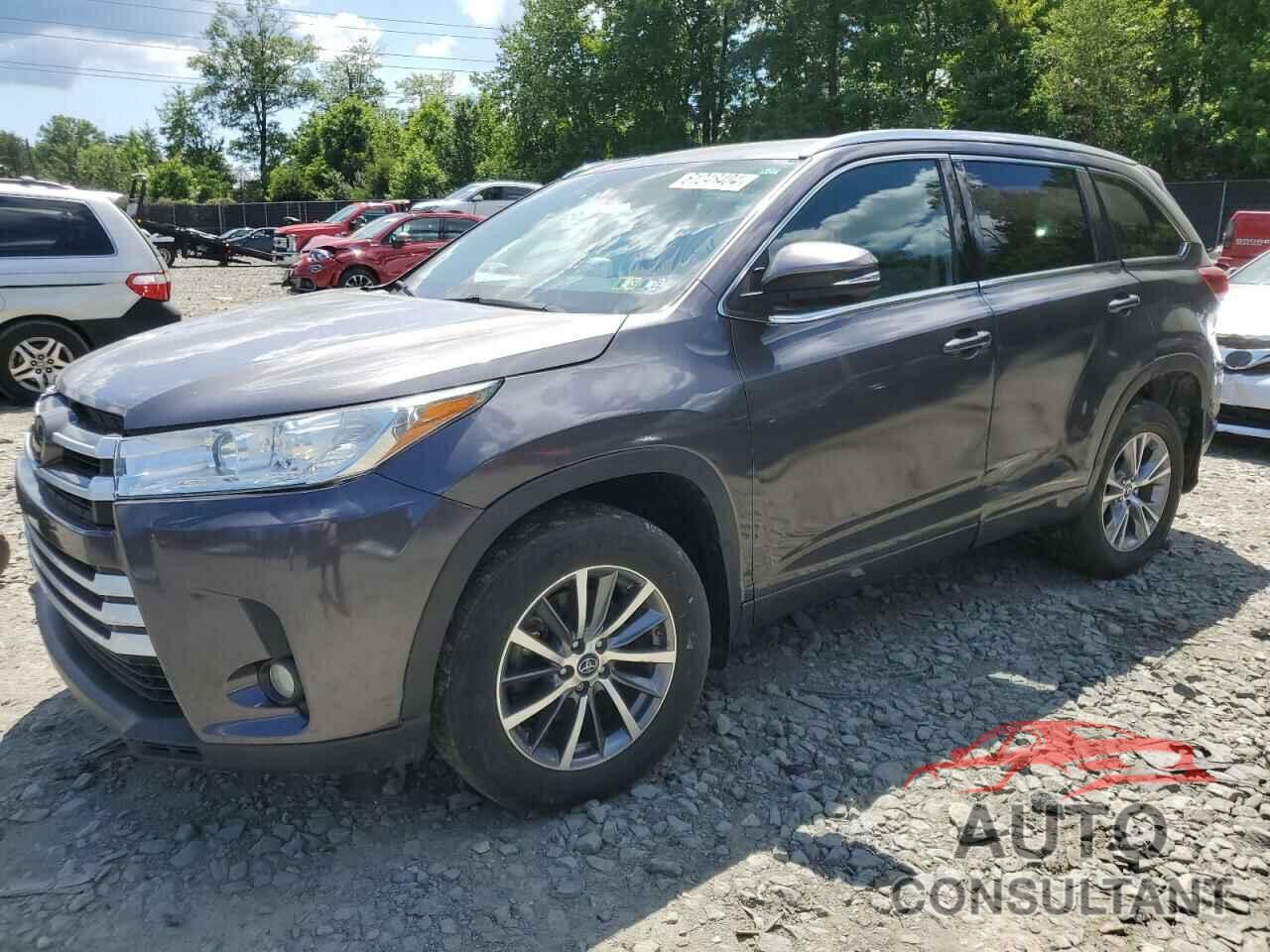 TOYOTA HIGHLANDER 2018 - 5TDJZRFH5JS557965