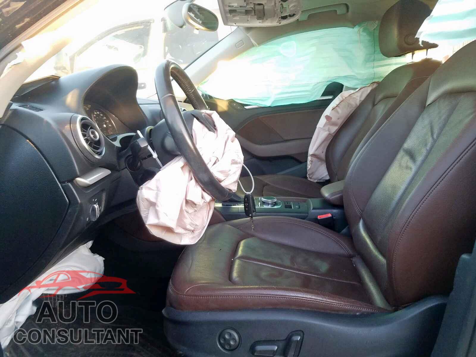 AUDI A3 2015 - WAUACGFF8F1036972