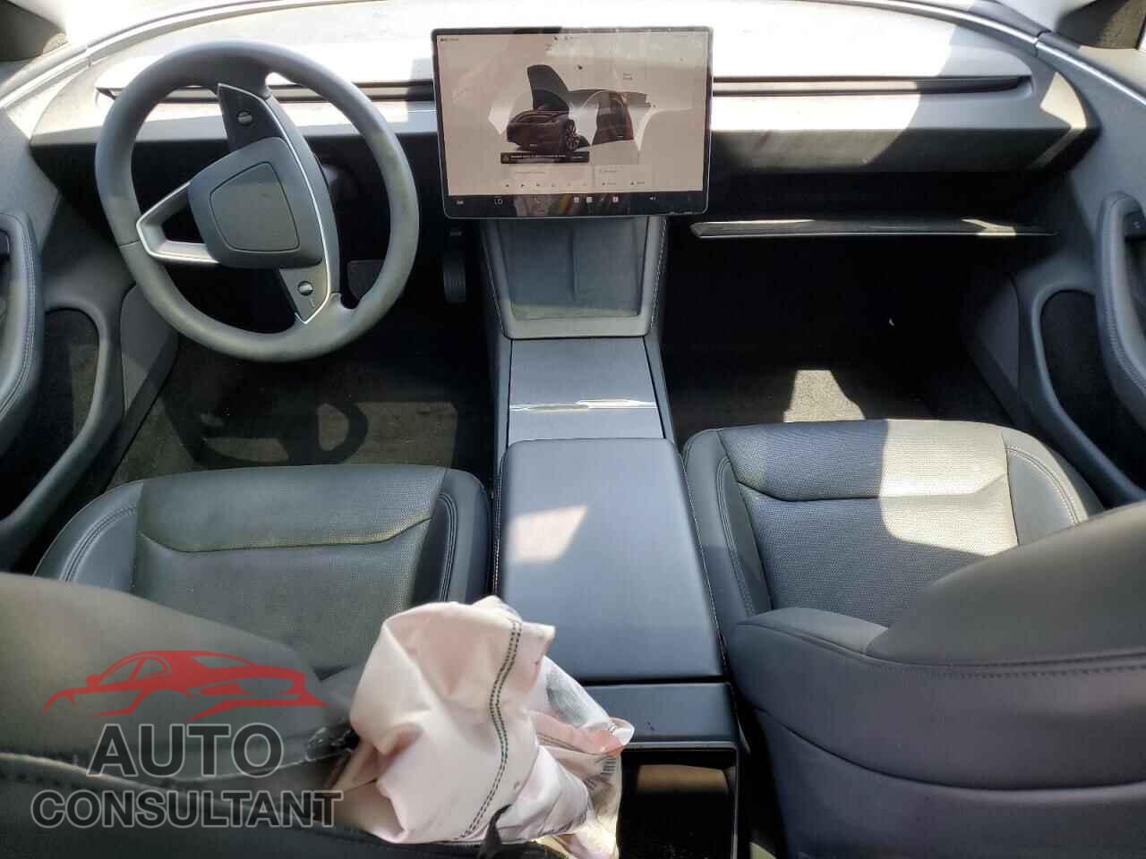 TESLA MODEL 3 2024 - 5YJ3E1EA3RF730926
