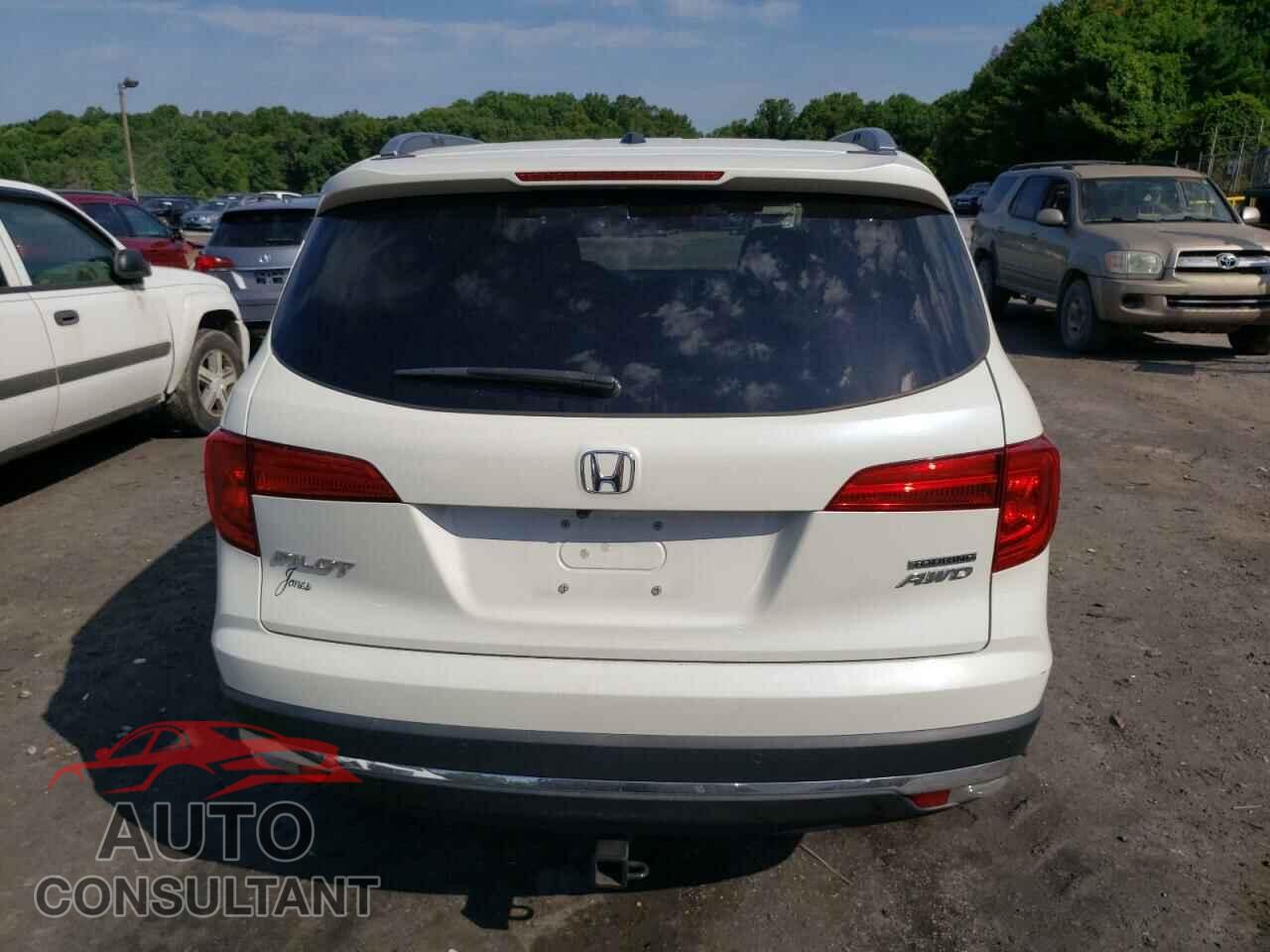 HONDA PILOT 2017 - 5FNYF6H90HB069601