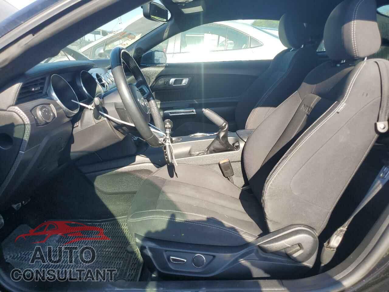 FORD MUSTANG 2019 - 1FA6P8CF0K5123619