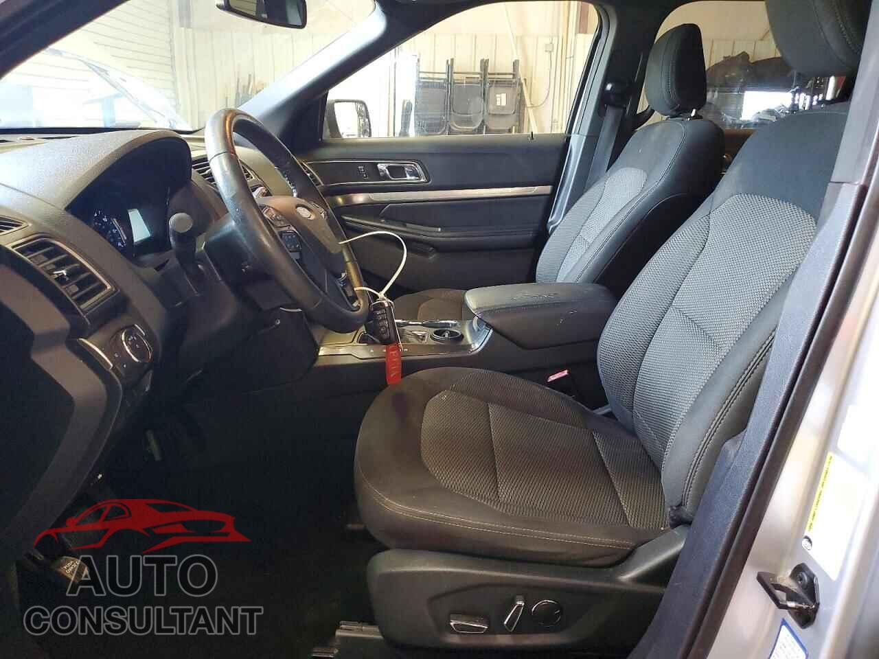 FORD EXPLORER 2018 - 1FM5K7D86JGC85610