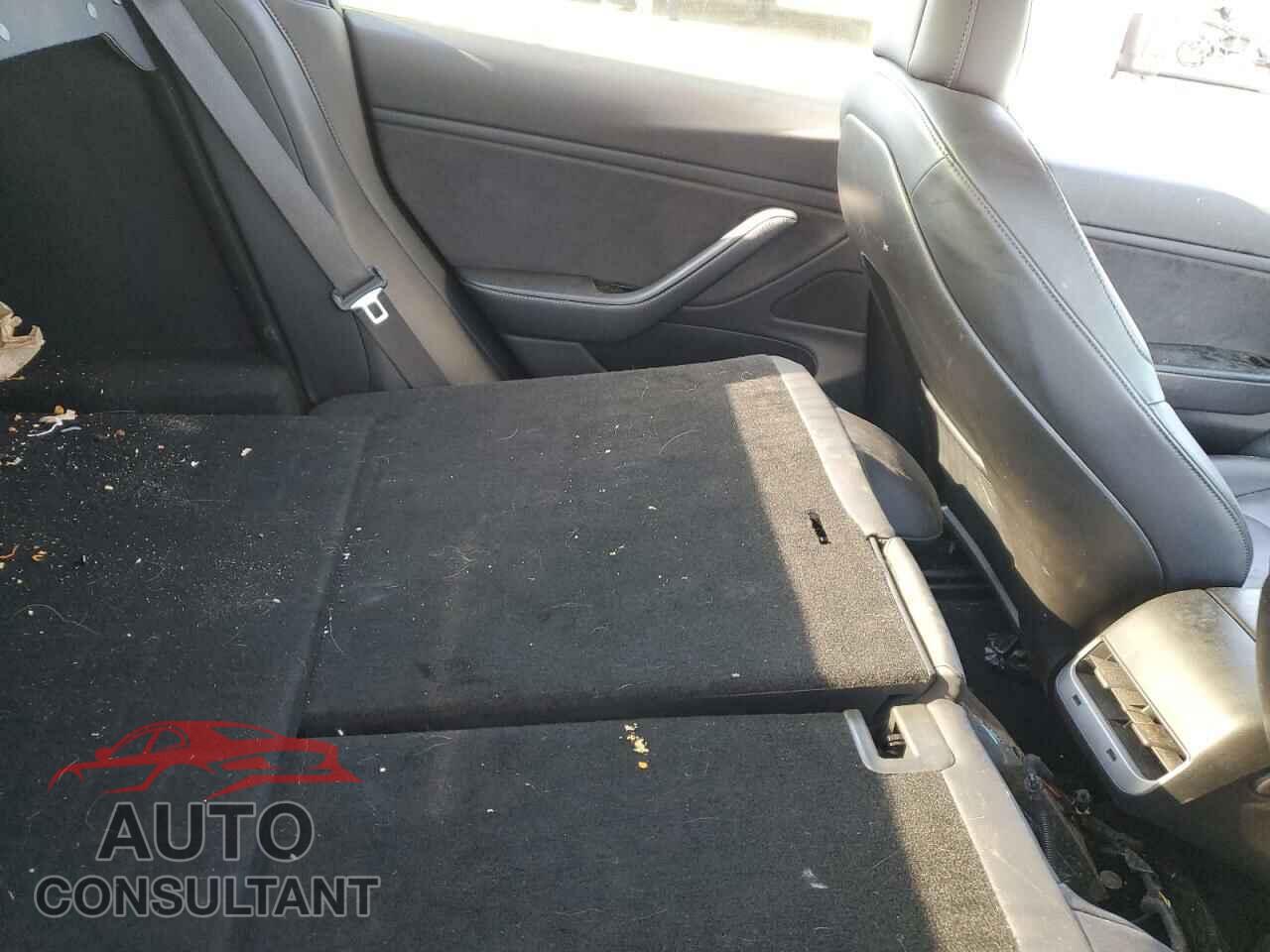 TESLA MODEL 3 2018 - 5YJ3E1EA3JF011986