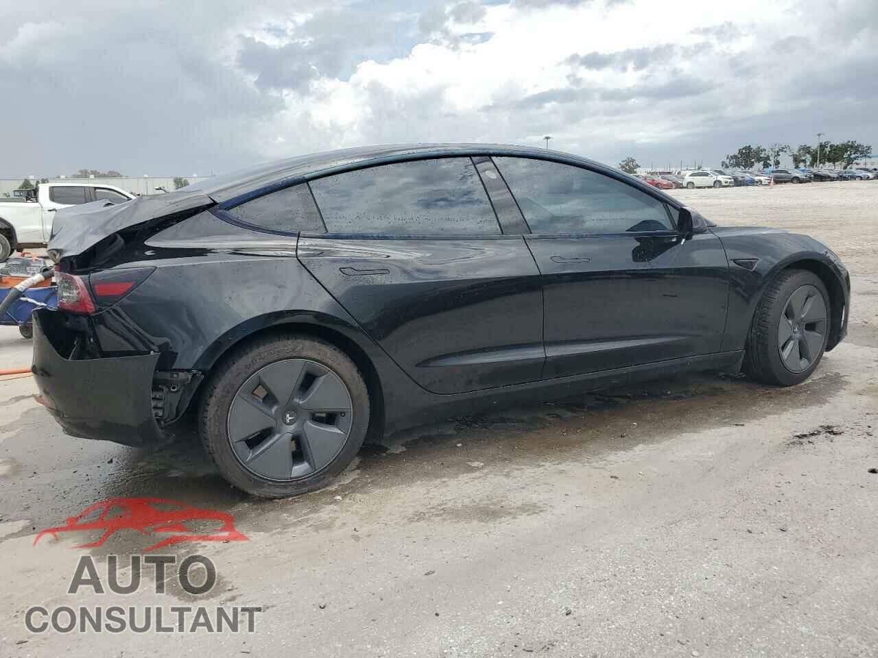 TESLA MODEL 3 2021 - 5YJ3E1EA4MF099709