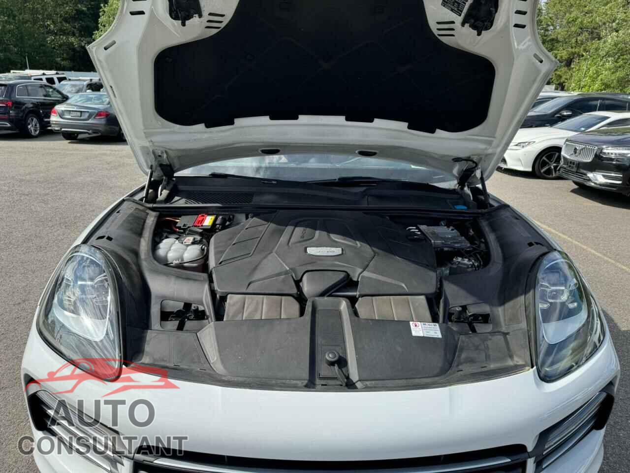 PORSCHE CAYENNE 2019 - WP1AA2AY4KDA17556