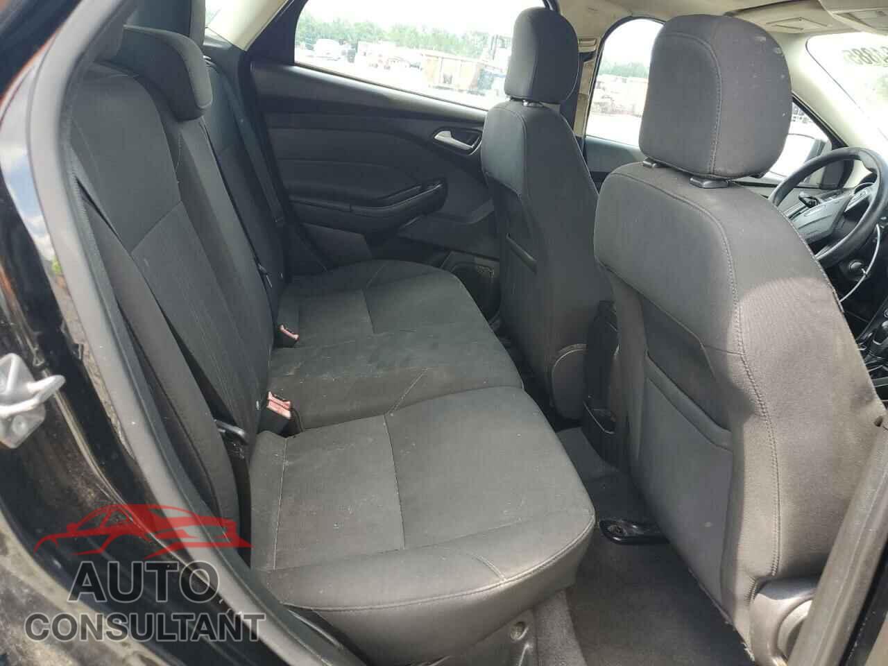 FORD FOCUS 2016 - 1FADP3K28GL284988