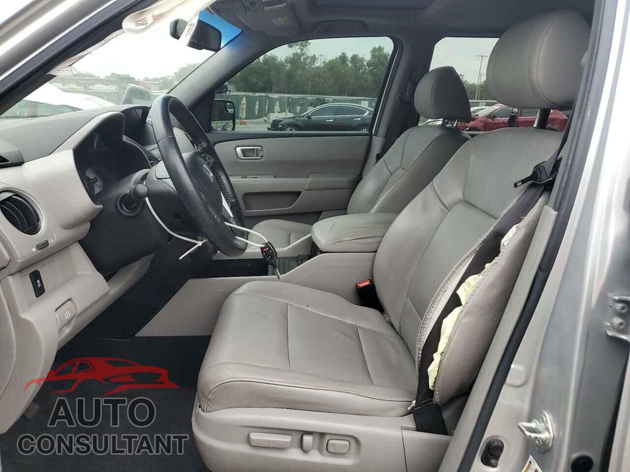 HONDA PILOT 2013 - 5FNYF3H59DB001058