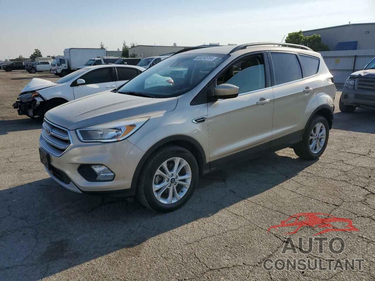 FORD ESCAPE 2018 - 1FMCU0GD6JUB53093