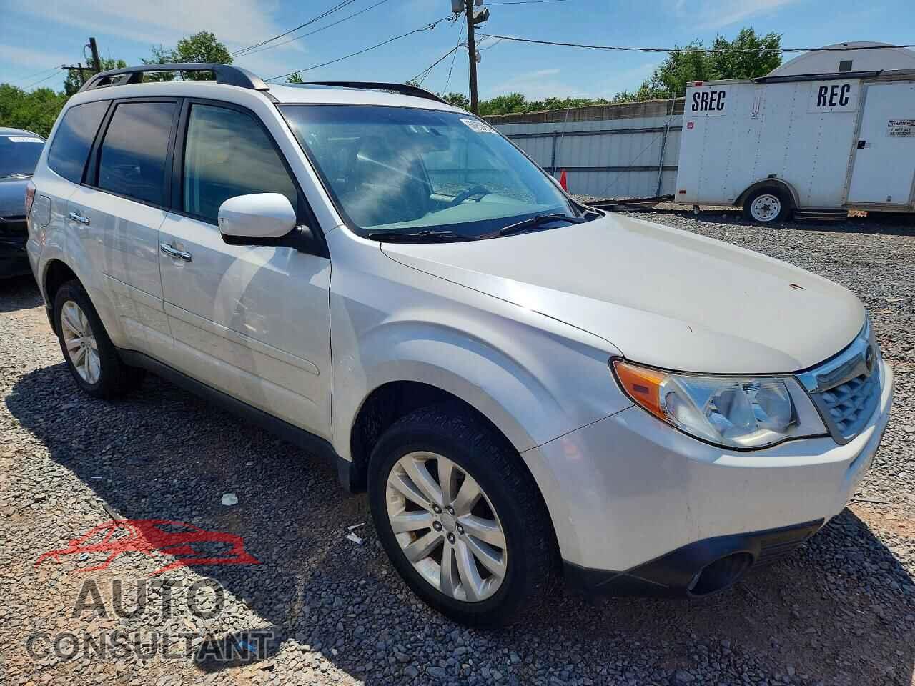 SUBARU FORESTER 2013 - JF2SHAEC2DH439350