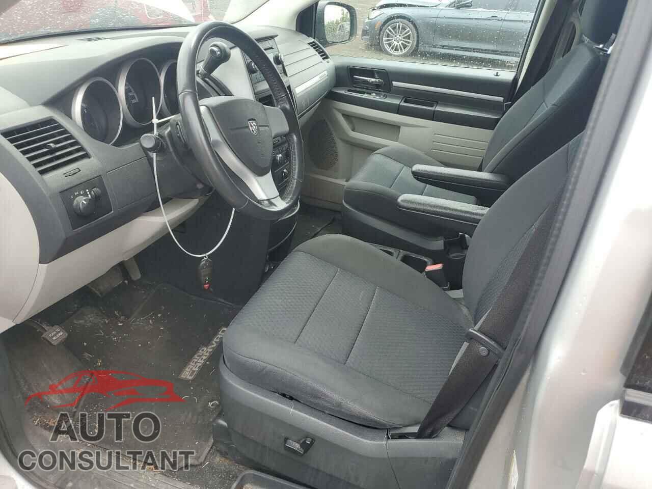 DODGE CARAVAN 2010 - 2D4RN4DE3AR437653