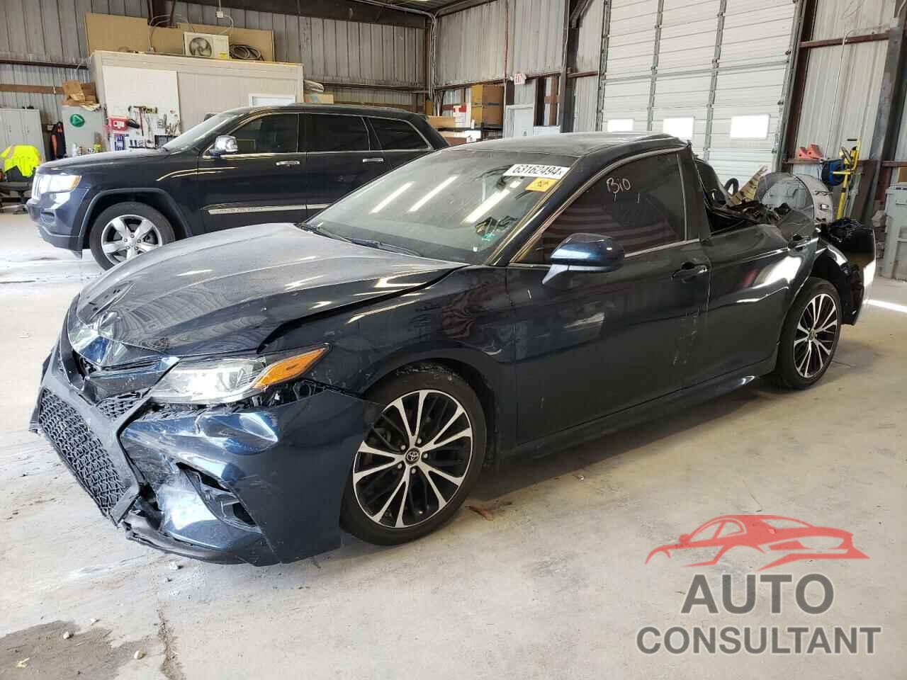 TOYOTA CAMRY 2018 - 4T1B11HK8JU612003