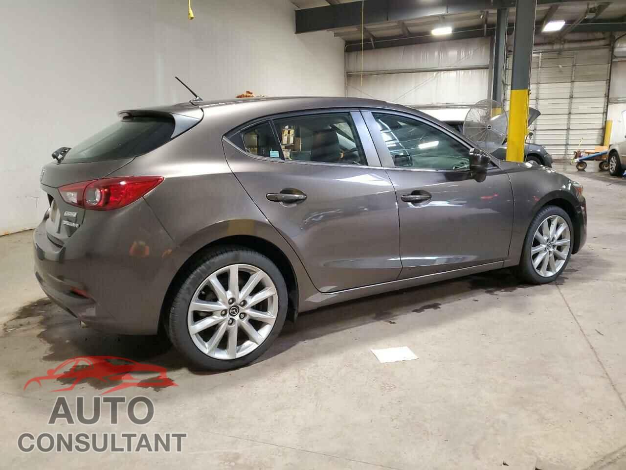 MAZDA 3 2017 - 3MZBN1L71HM123319