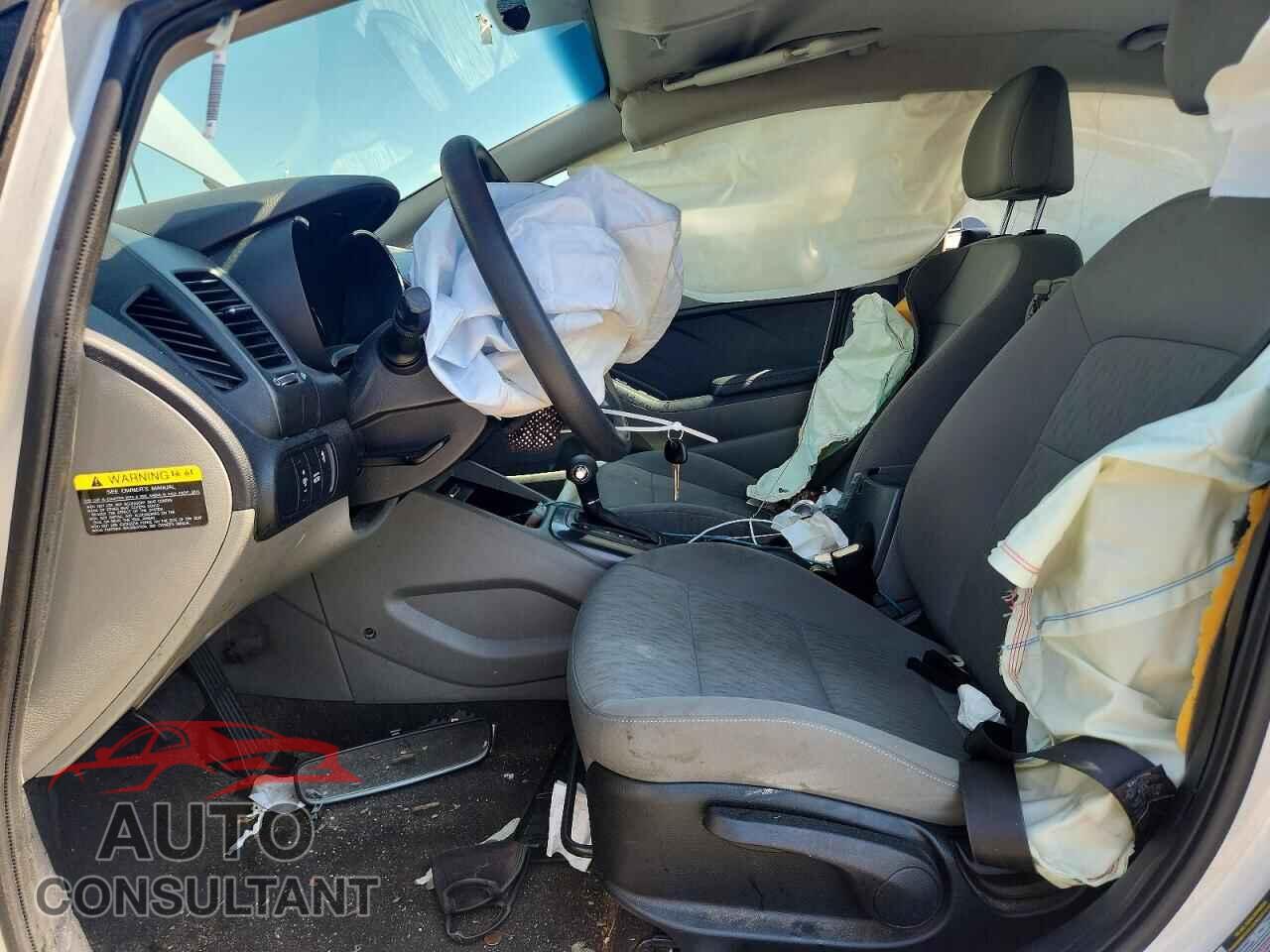 KIA FORTE 2015 - KNAFK4A67F5365928