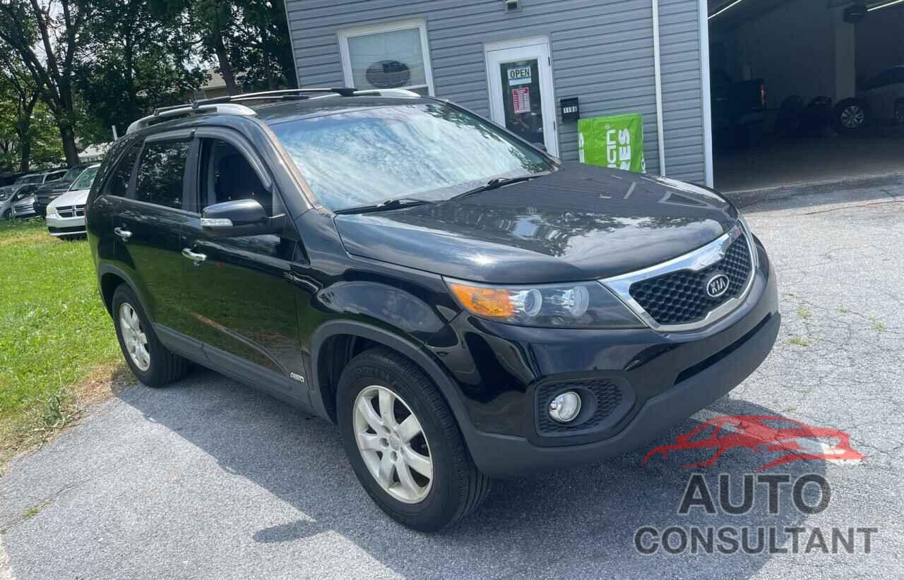 KIA SORENTO 2013 - 5XYKTCA65DG324775