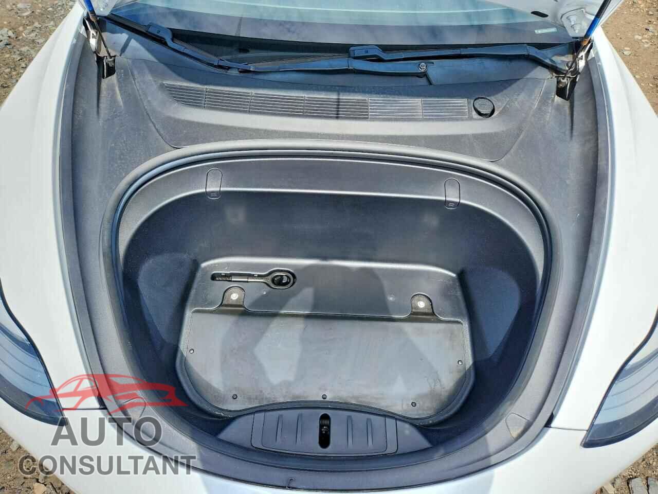 TESLA MODEL 3 2018 - 5YJ3E1EBXJF106506