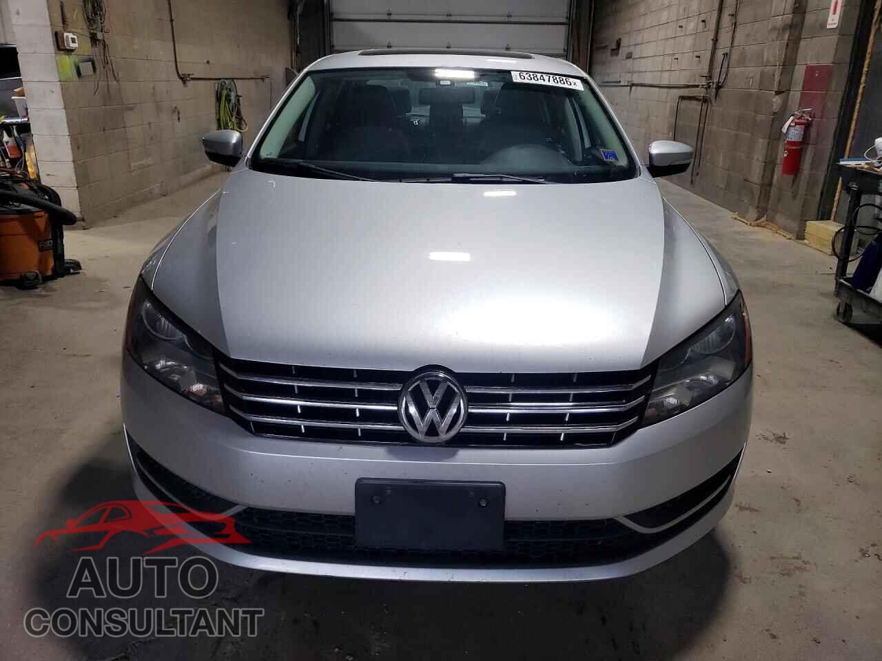 VOLKSWAGEN PASSAT 2014 - 1VWBN7A36EC008425