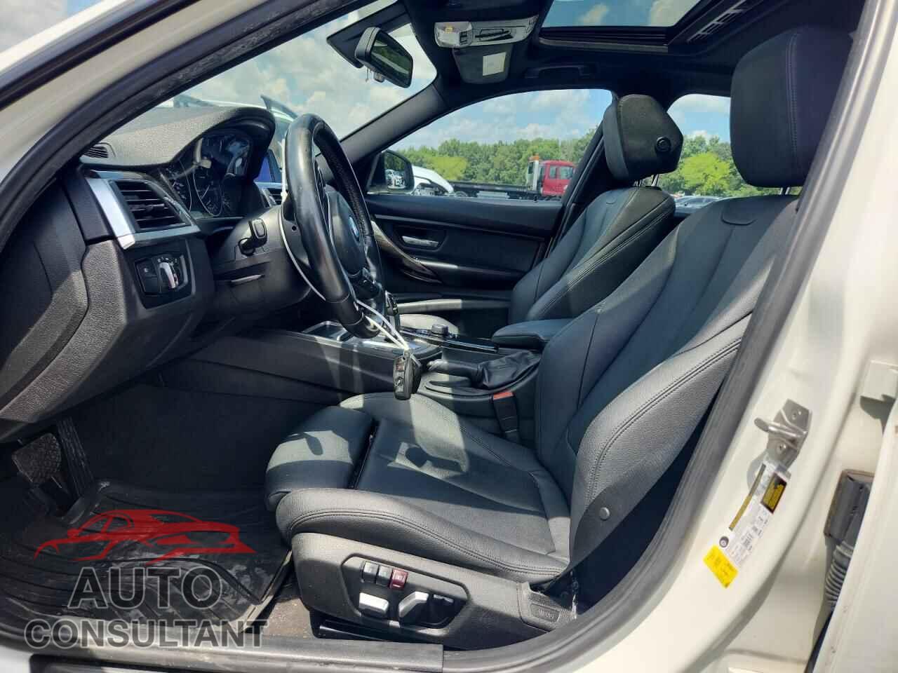 BMW 3 SERIES 2016 - WBA8E1G57GNT36072