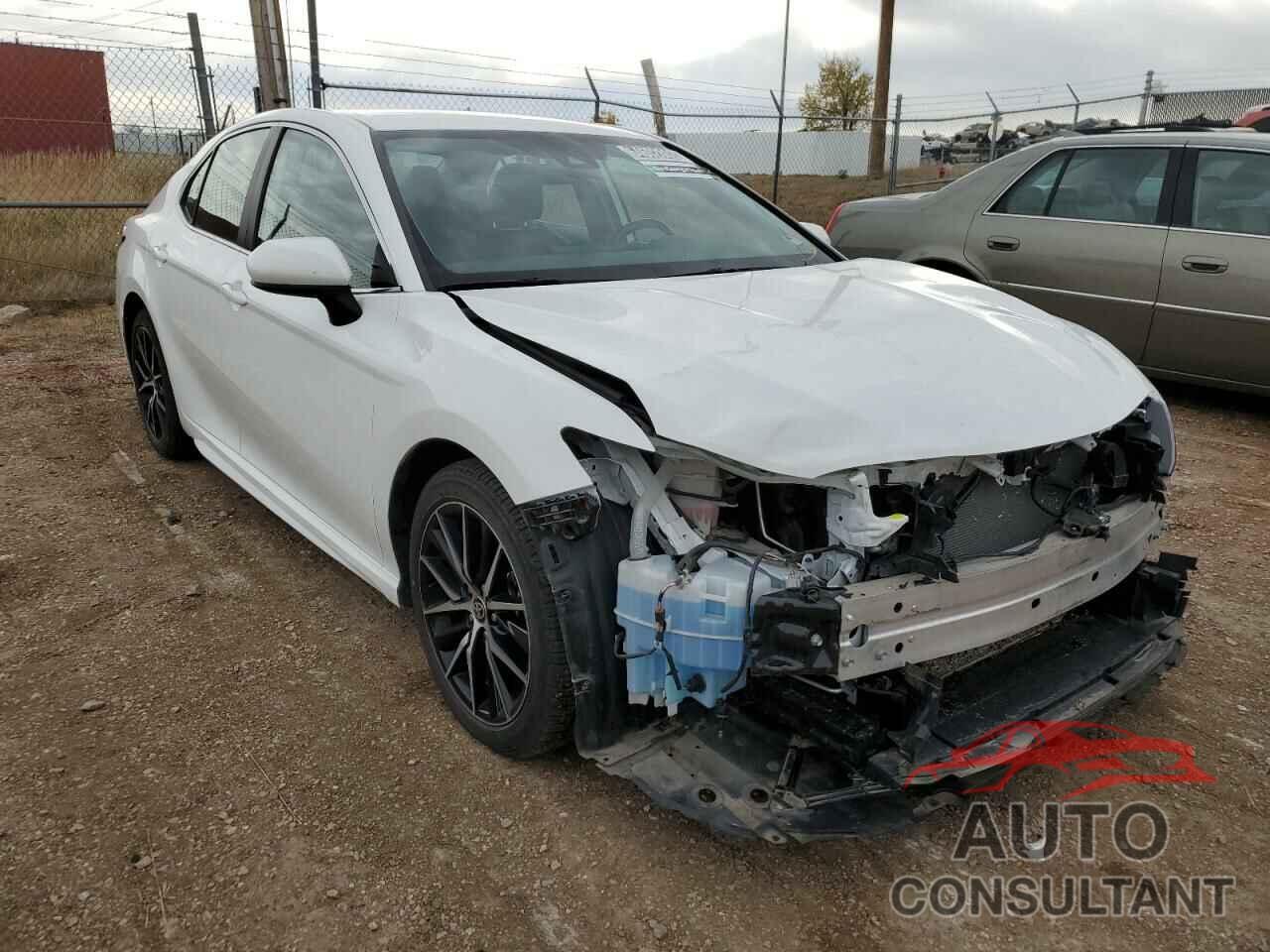 TOYOTA CAMRY 2021 - 4T1G11AKXMU425561