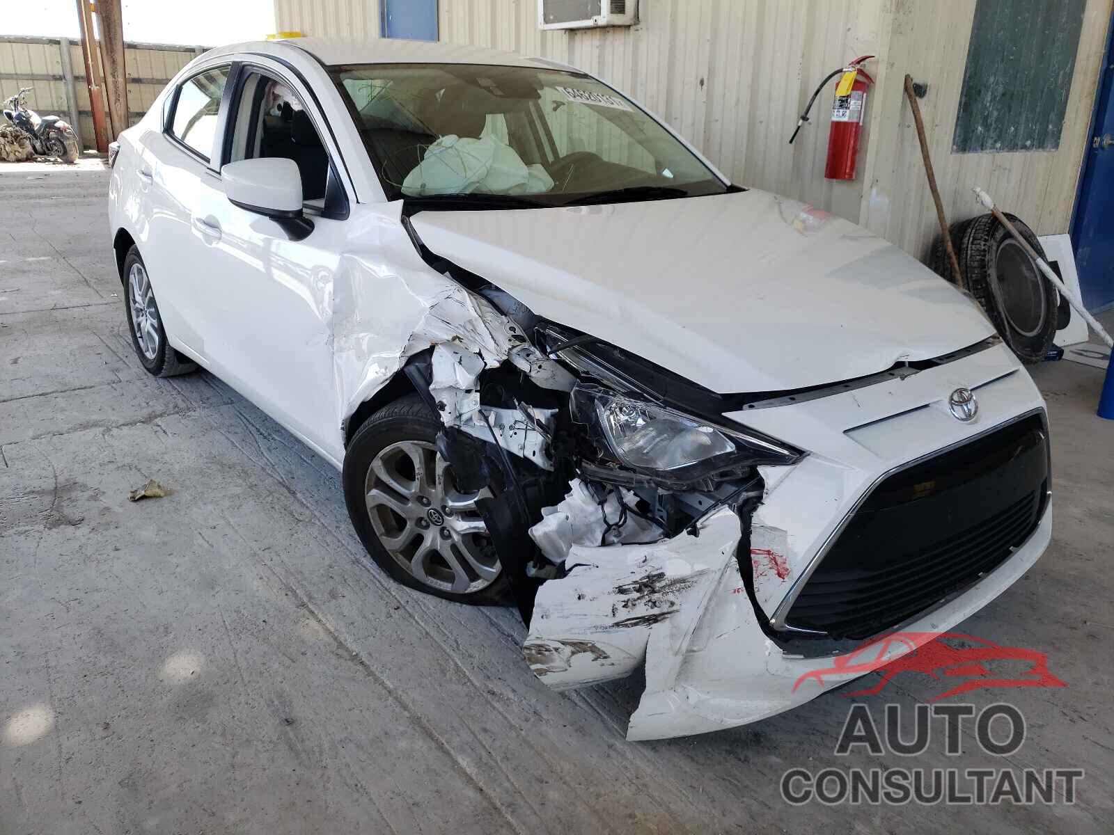 TOYOTA YARIS 2017 - 3MYDLBYV0HY169345