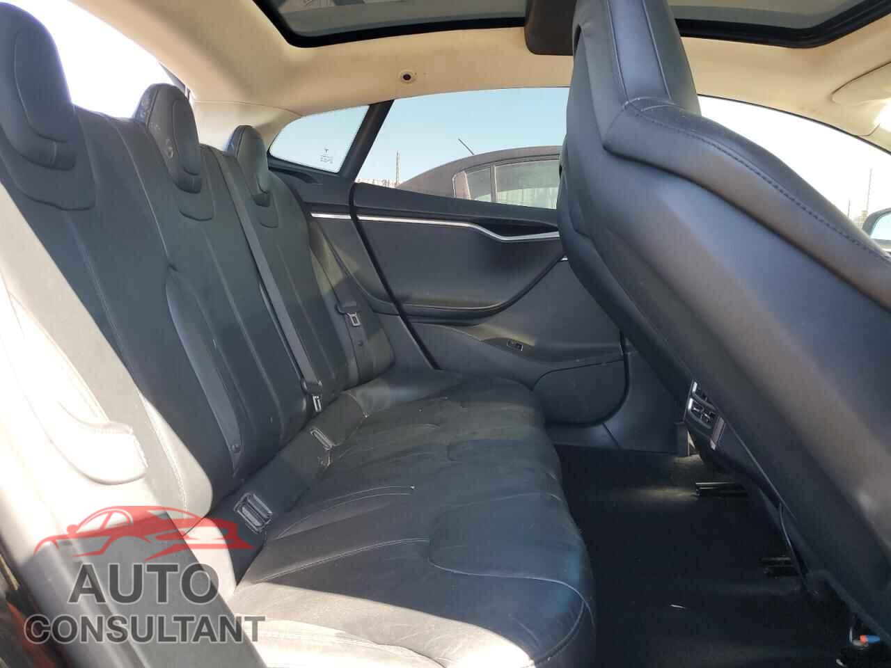 TESLA MODEL S 2013 - 5YJSA1CN0DFP22434