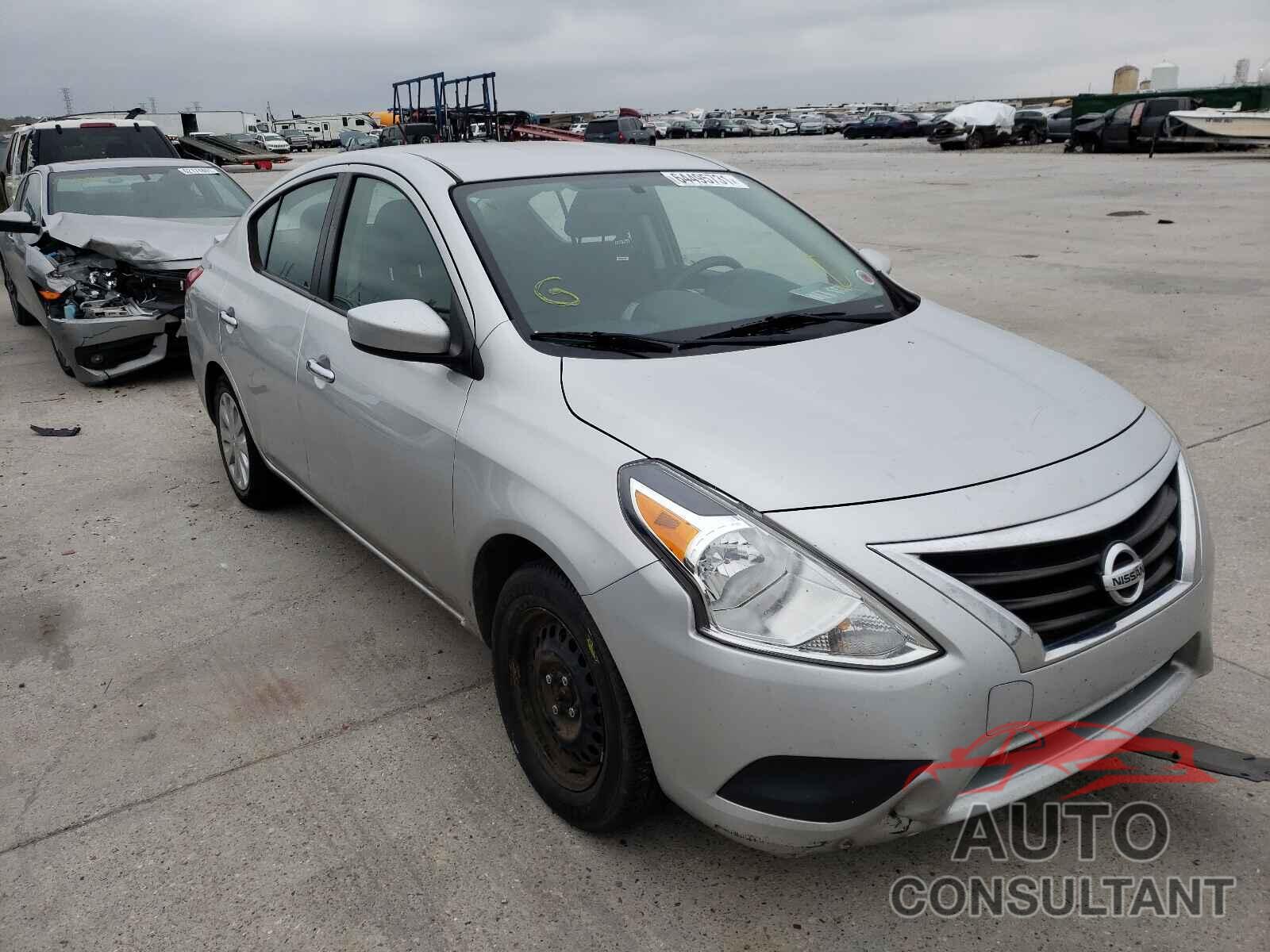 NISSAN VERSA 2017 - 3N1CN7AP4HL841310
