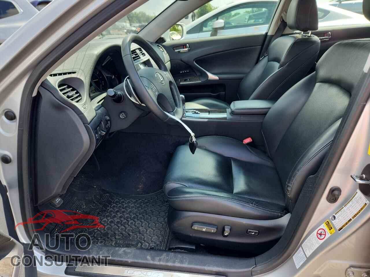 LEXUS IS 2010 - JTHCF5C28A2034651