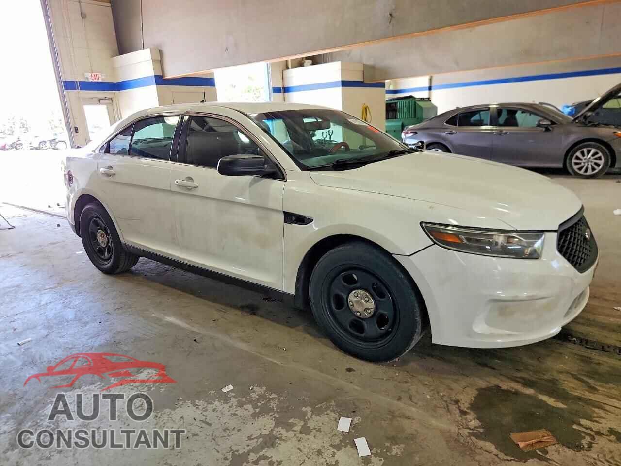 FORD TAURUS 2017 - 1FAHP2L87HG143676