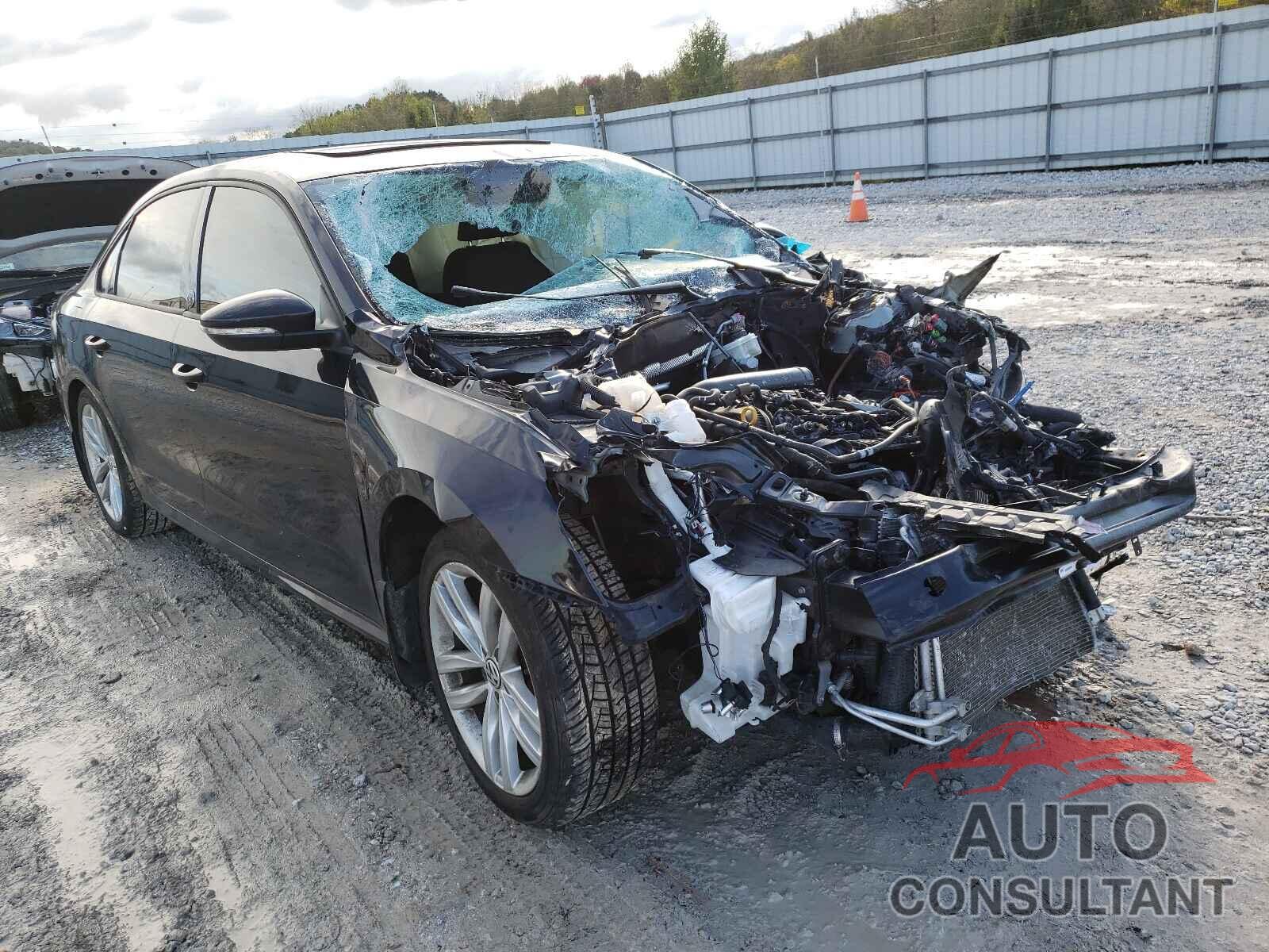 VOLKSWAGEN PASSAT 2019 - 1VWLA7A39KC001027