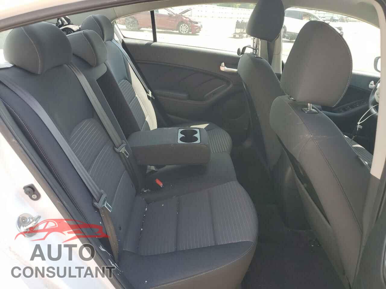KIA FORTE 2017 - 3KPFL4A75HE006108