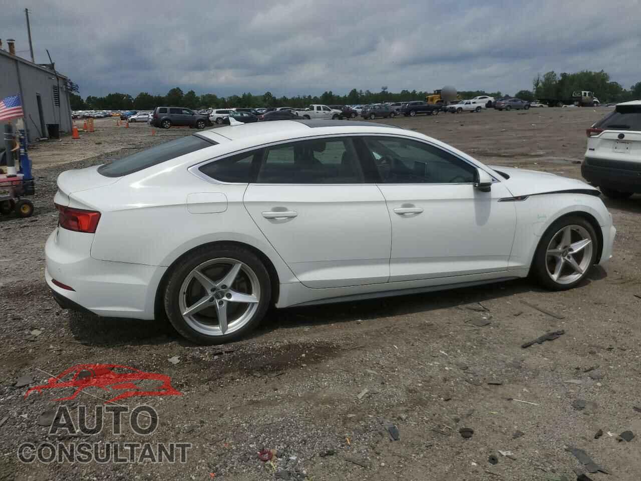 AUDI A5 2018 - WAUENCF59JA011485