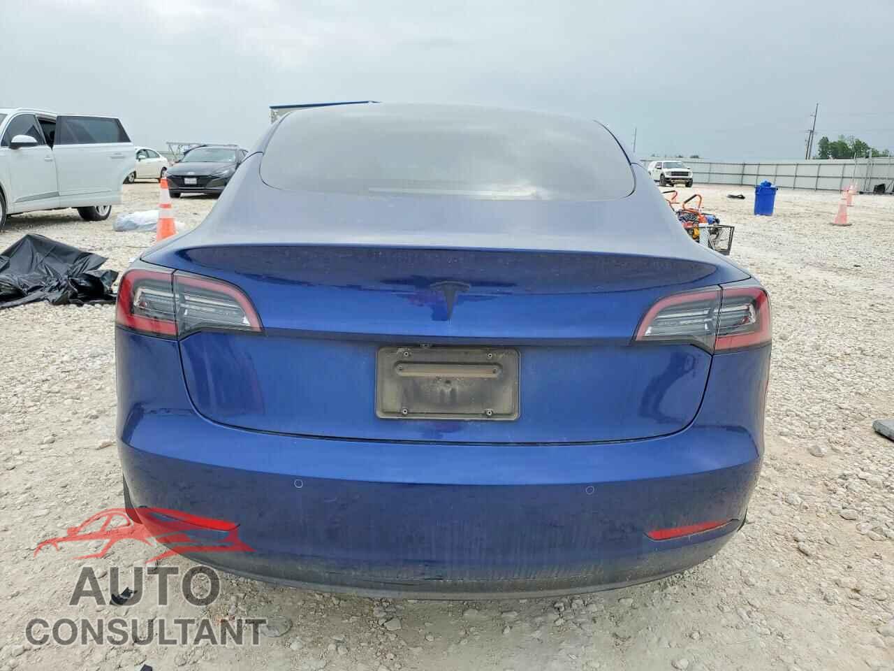 TESLA MODEL 3 2022 - 5YJ3E1EA6NF327582