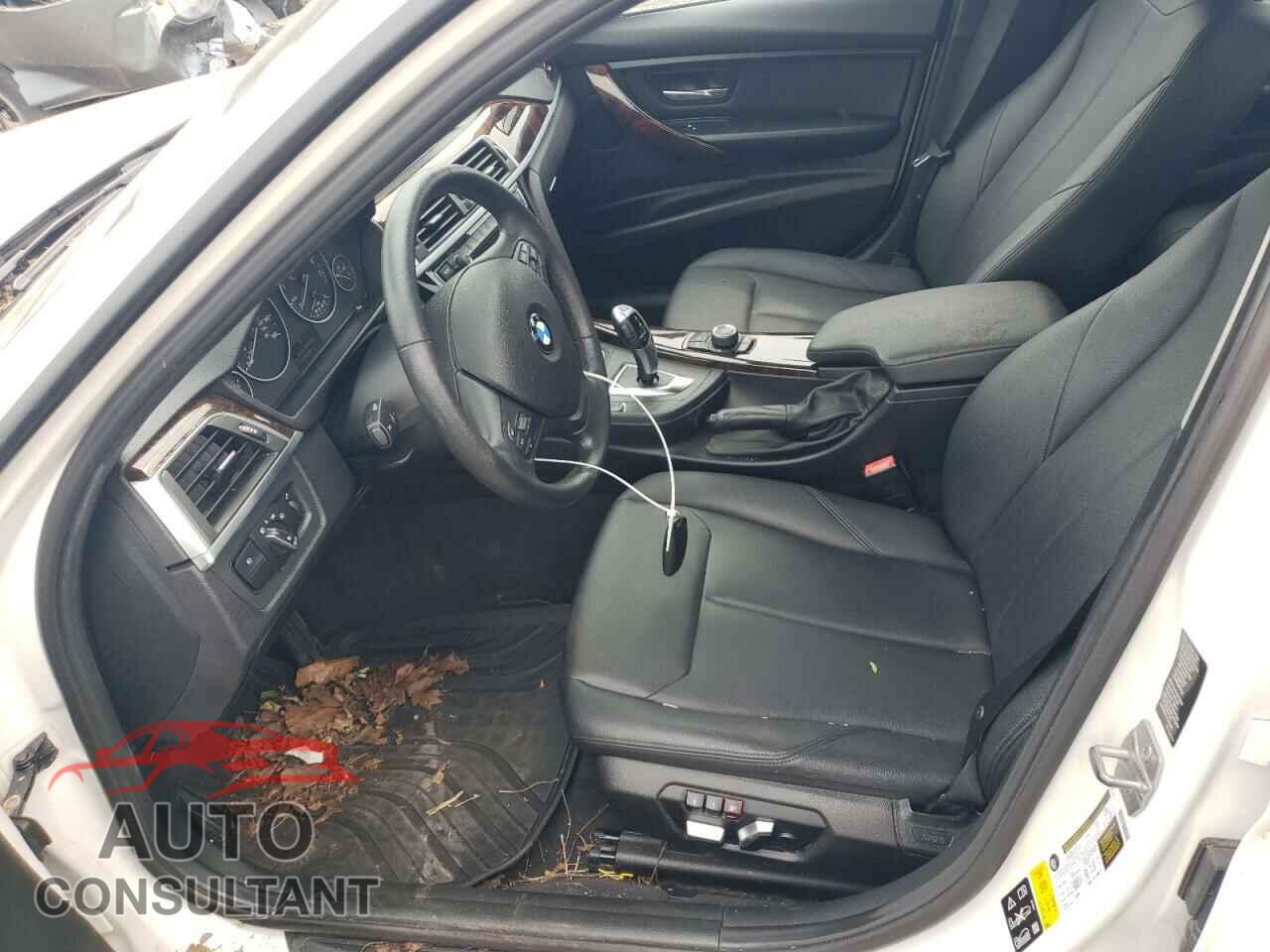 BMW 3 SERIES 2016 - WBA8E5G5XGNU19244