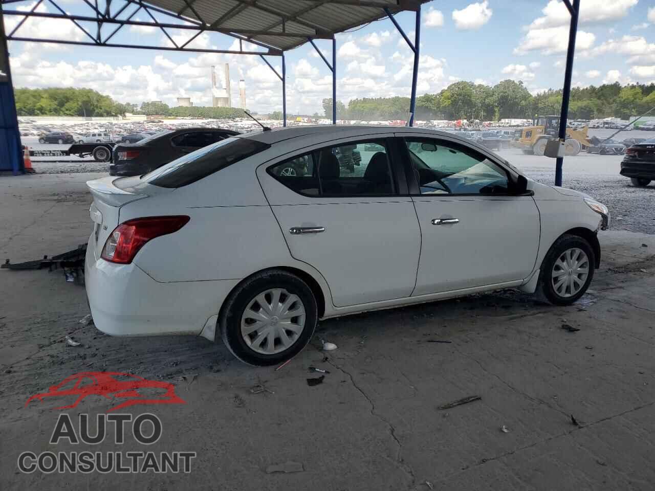 NISSAN VERSA 2019 - 3N1CN7AP3KL810878