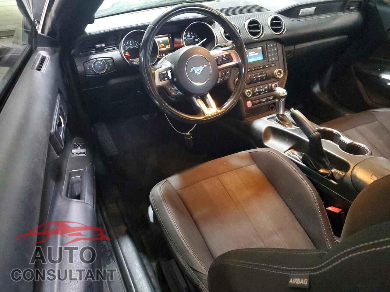 FORD MUSTANG 2018 - 1FA6P8TH7J5165382