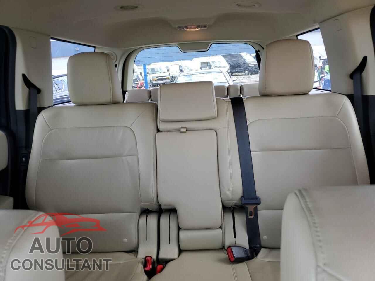 FORD FLEX 2017 - 2FMHK6DT6HBA02443