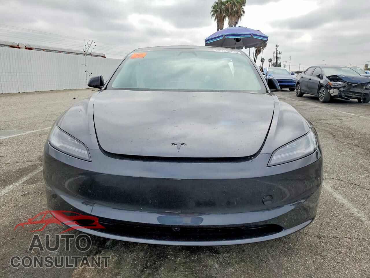 TESLA MODEL 3 2026 - 5YJ3E1EA5TF196402