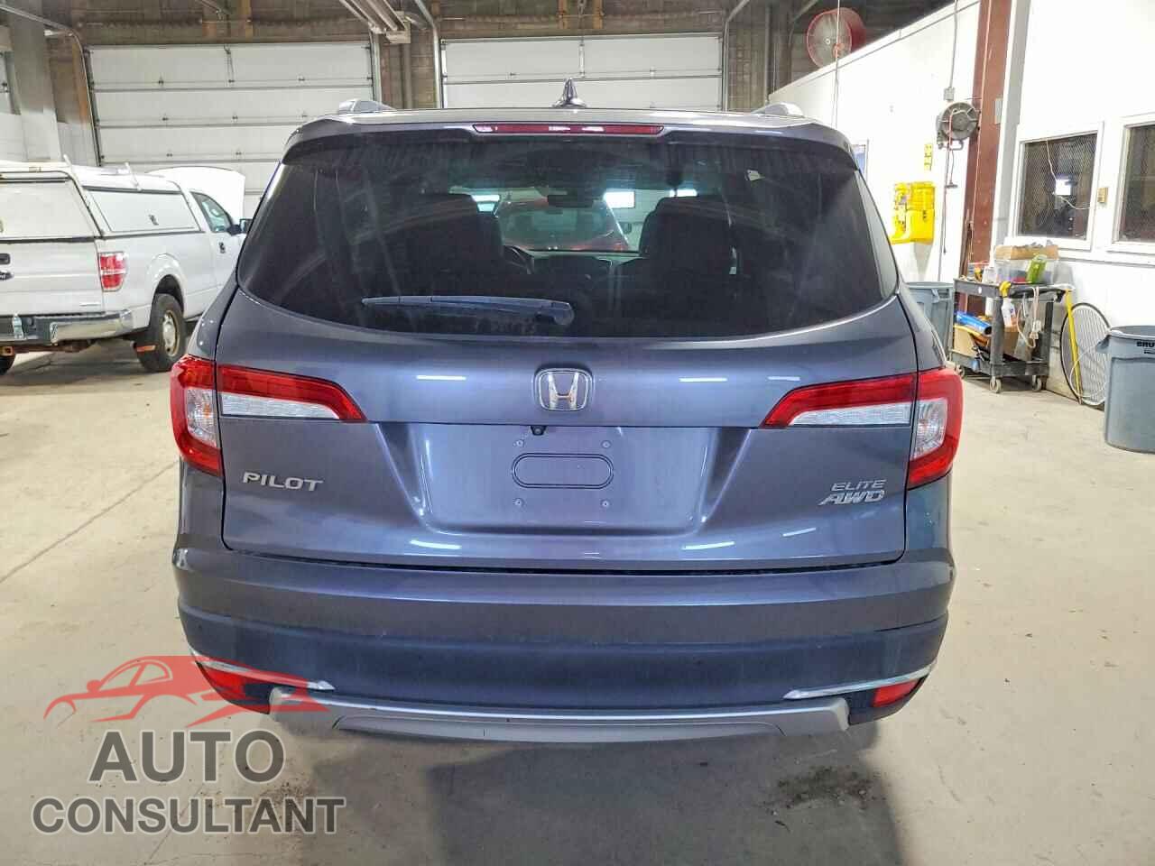 HONDA PILOT 2019 - 5FNYF6H01KB061984