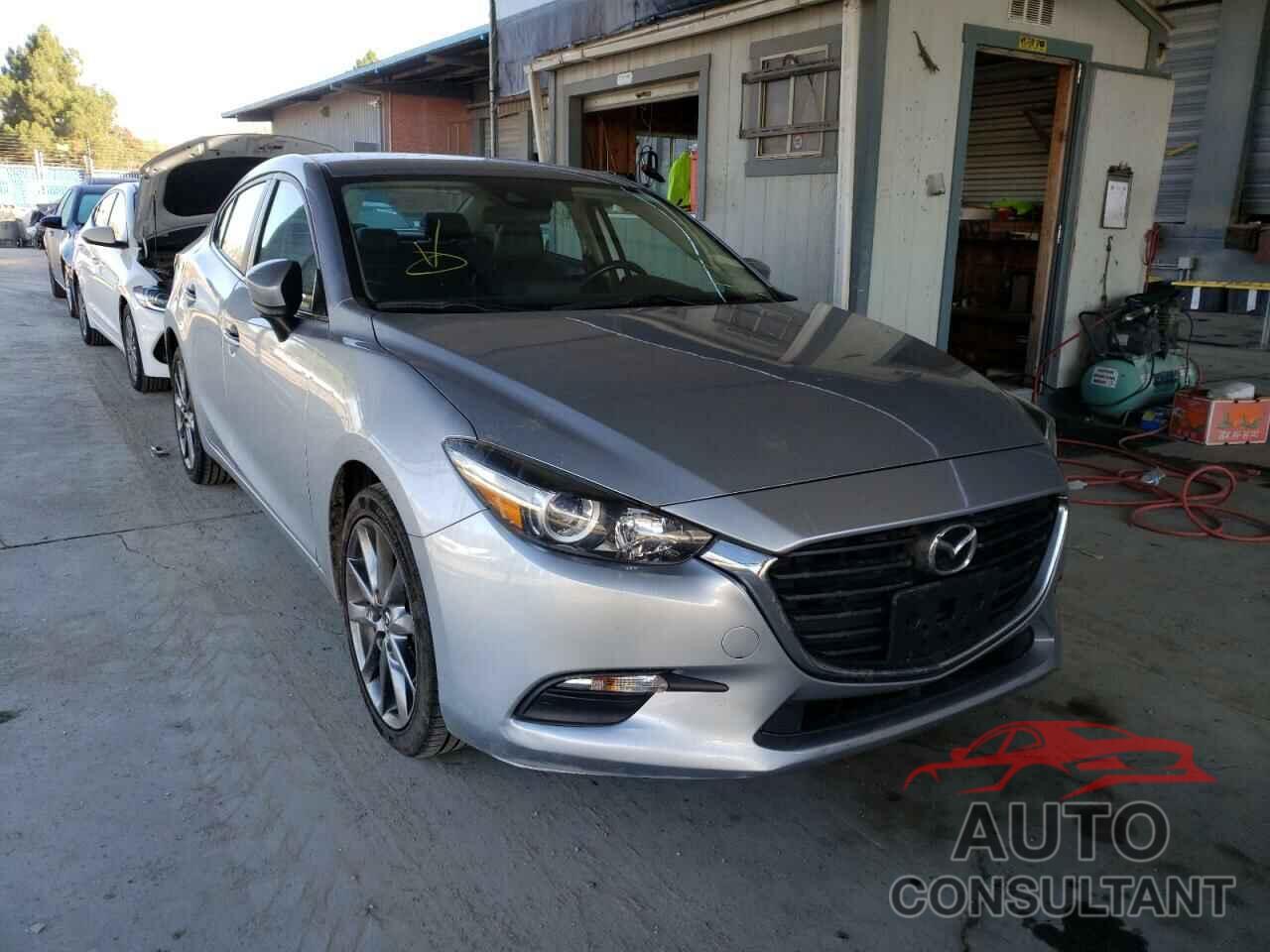 MAZDA 3 2018 - 3MZBN1V36JM200251